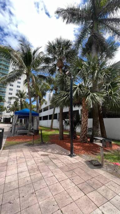 Sunny Isles Beach Spacious Apartment Ngoại thất bức ảnh