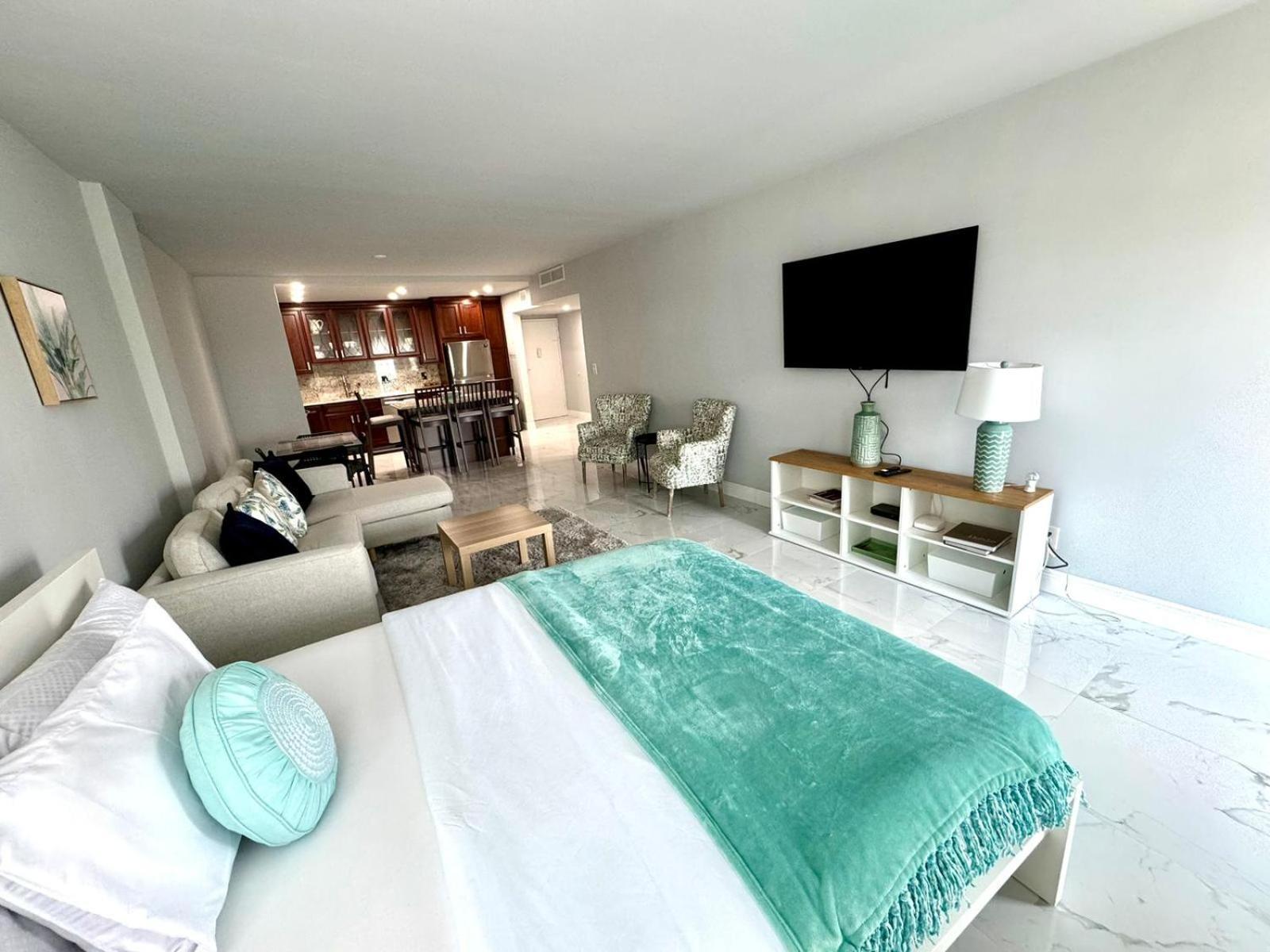 Sunny Isles Beach Spacious Apartment Ngoại thất bức ảnh