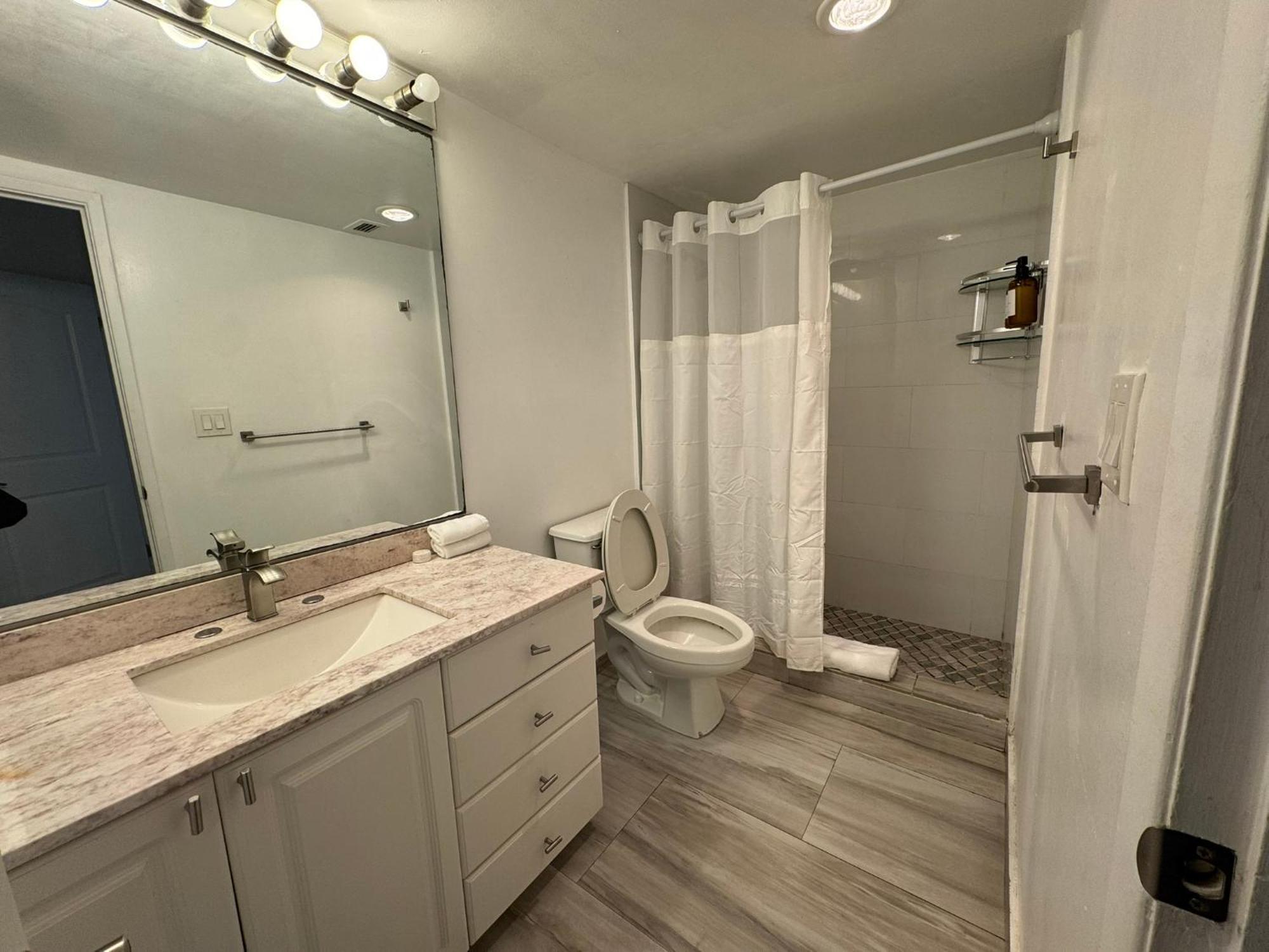 Sunny Isles Beach Spacious Apartment Ngoại thất bức ảnh